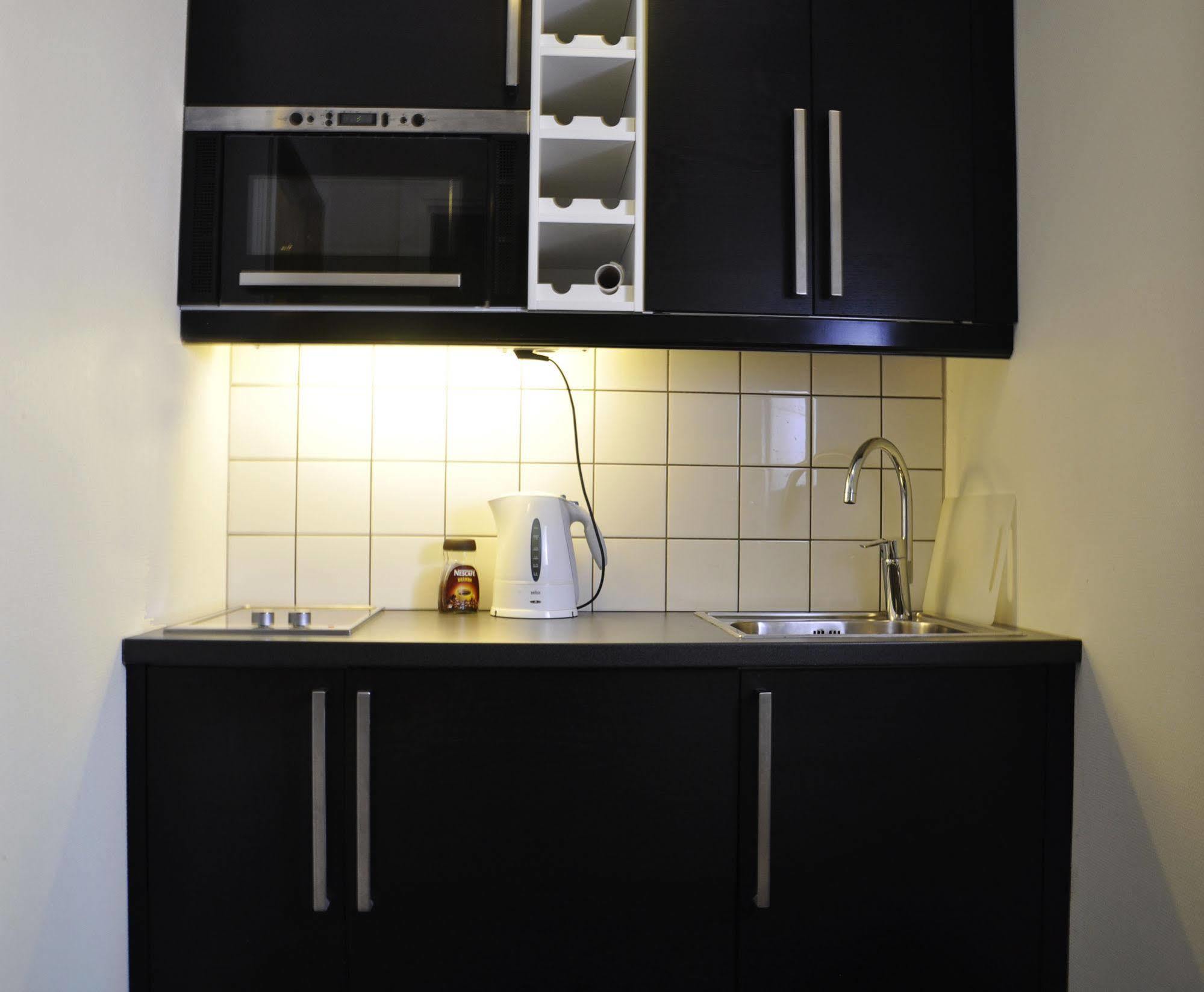 Svartisen Apartments Glomfjord Экстерьер фото