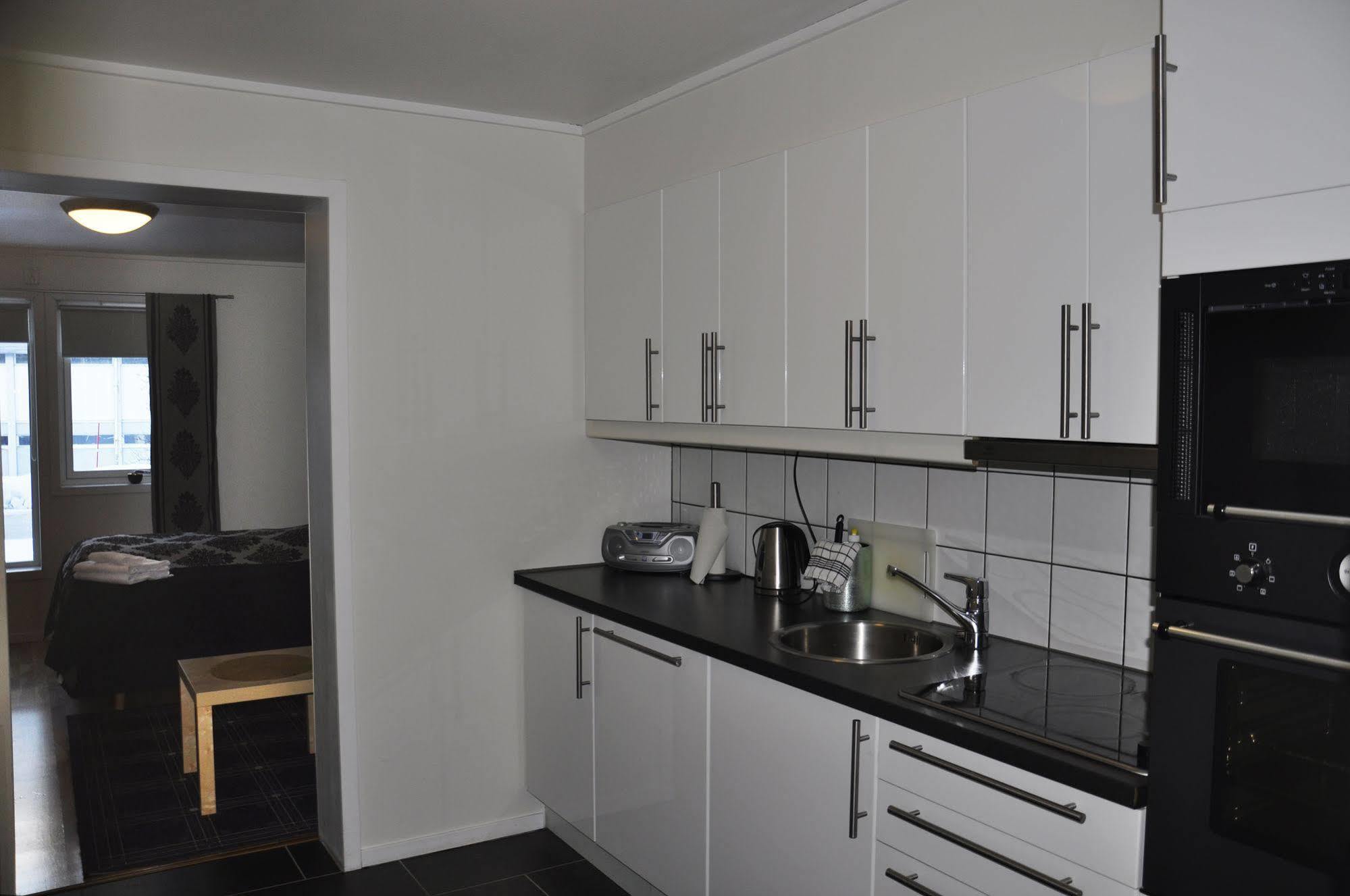 Svartisen Apartments Glomfjord Экстерьер фото